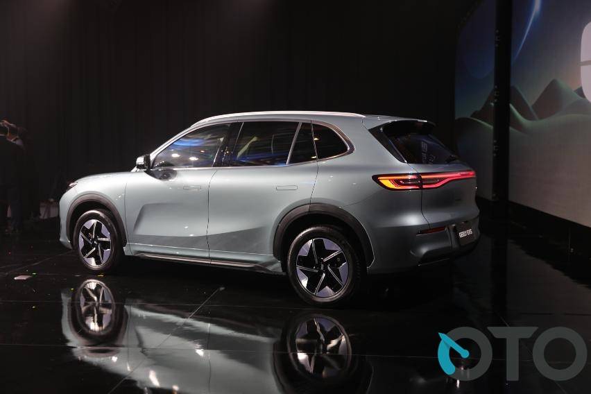 Geely EX5