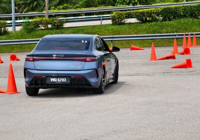 BYD Seal performance rear view handling test