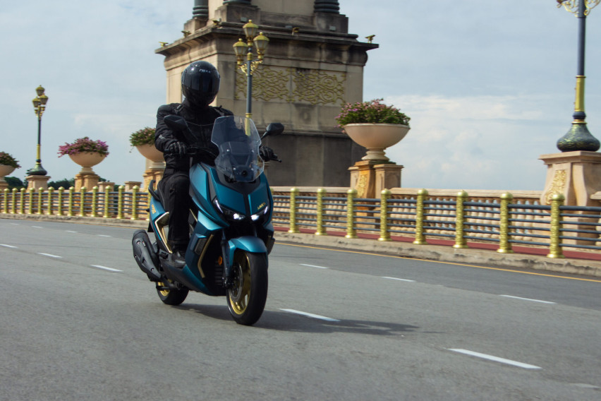 Meet Malaysia's first Adventure-Touring Crossover scooter, the Aveta Vanguard 250