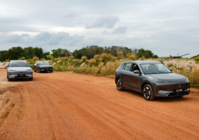 Proton eMAS 7 Prime and Premium exterior