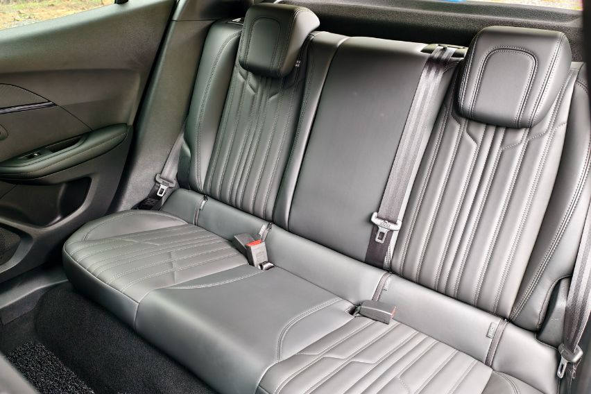 Peugeot 2008 rear seats