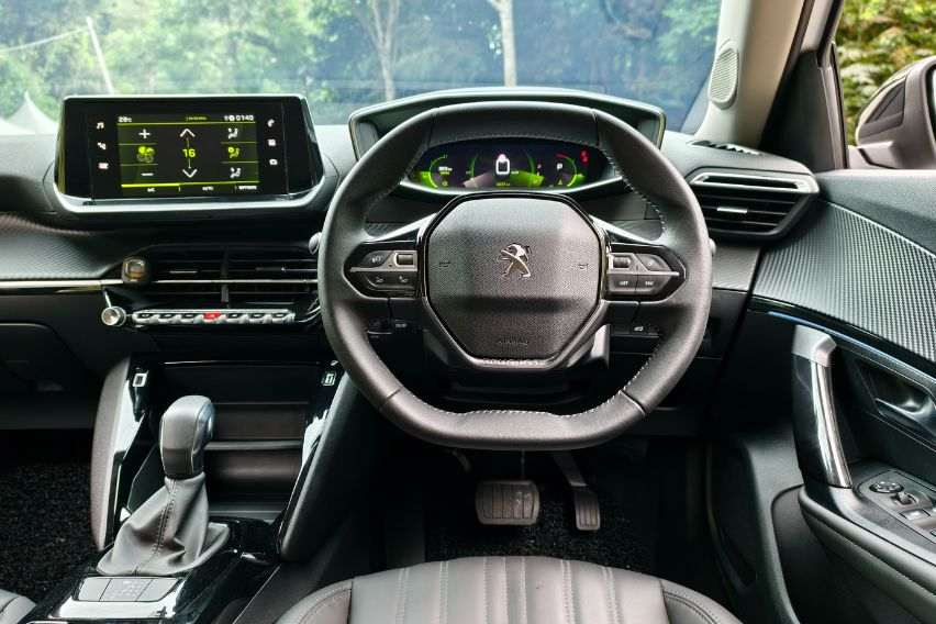 Peugeot 2008 instrument cluster