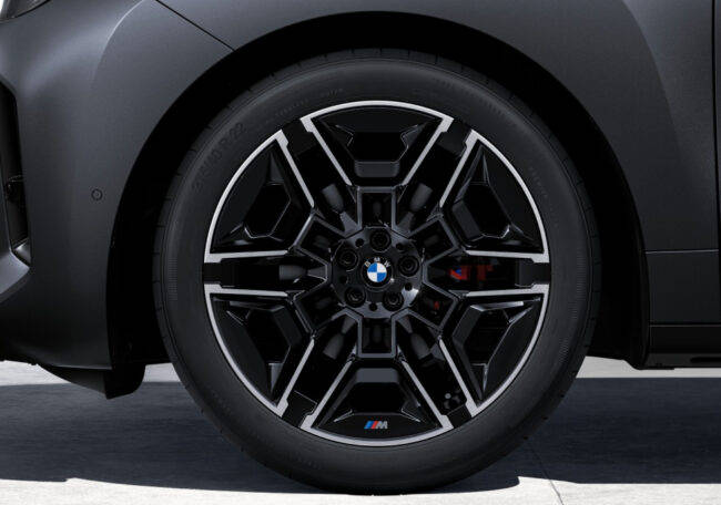 2025 BMW iX M Sport wheels
