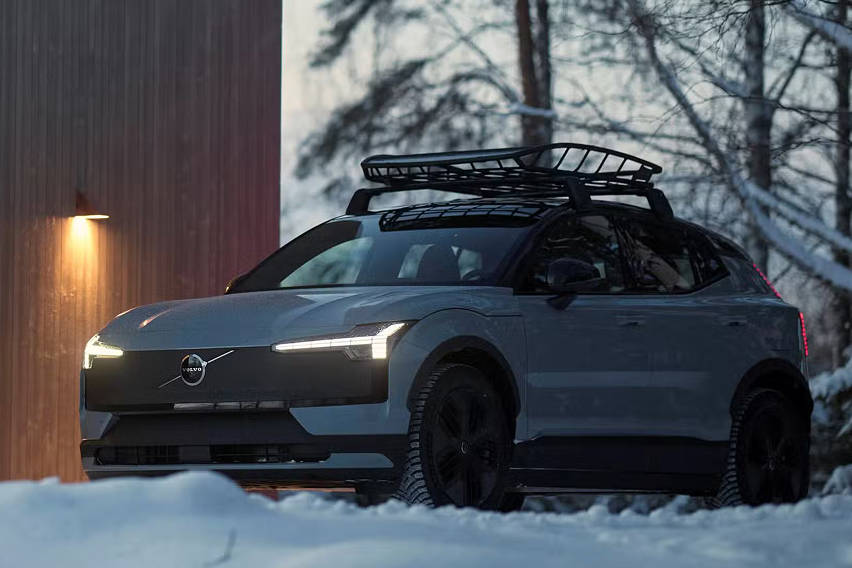 Volvo EX30 Cross Country