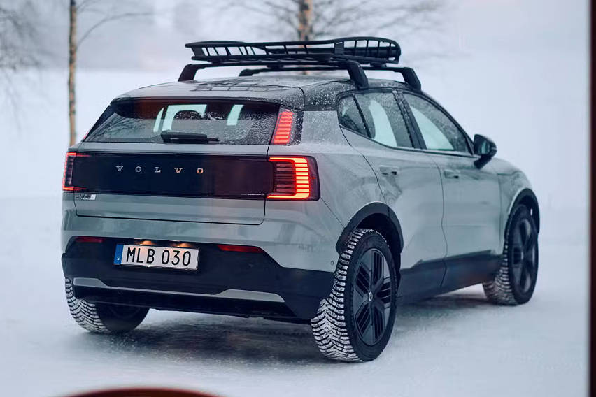 Volvo EX30 Cross Country