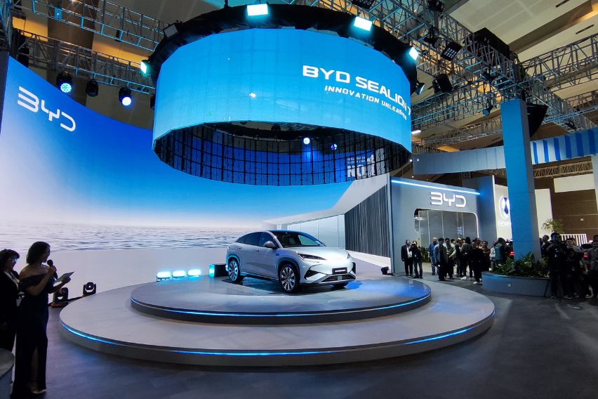 BYD Sealion 7