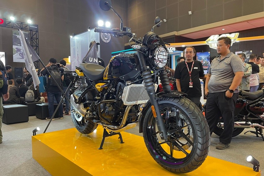 Royal Enfield Guerilla 450 di IIMS 2025