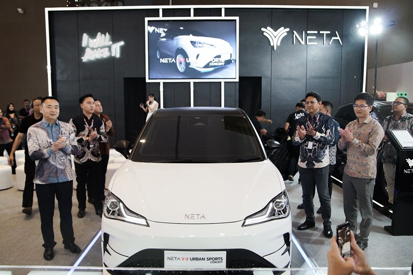 Neta Bawa Konsep V-II Urban Sport Concept di IIMS 2025