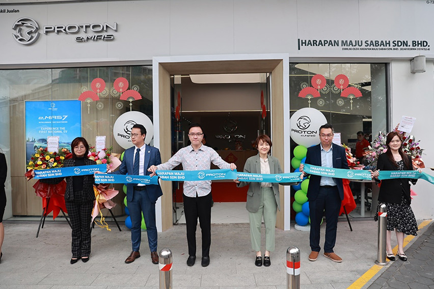 Proton e.MAS opens new showrooms