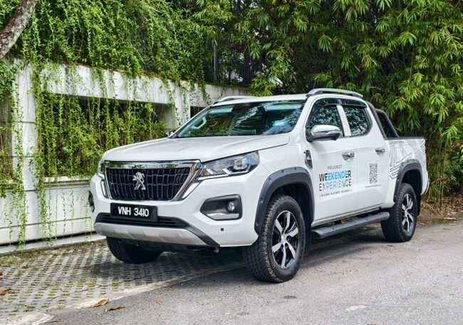 Peugeot Landtrek side view