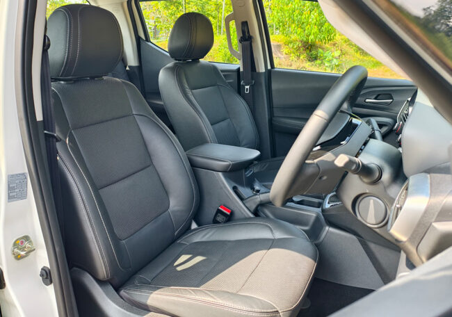 Peugeot Landtrek seats