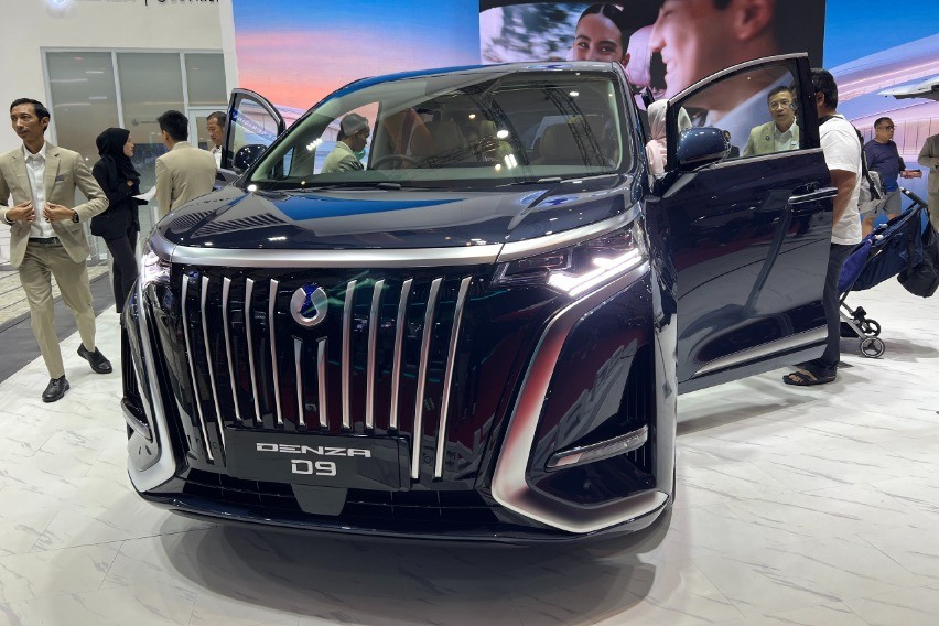 Denza D9