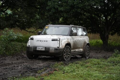 Check out the Jaecoo EJ6's 2 trims in PH 