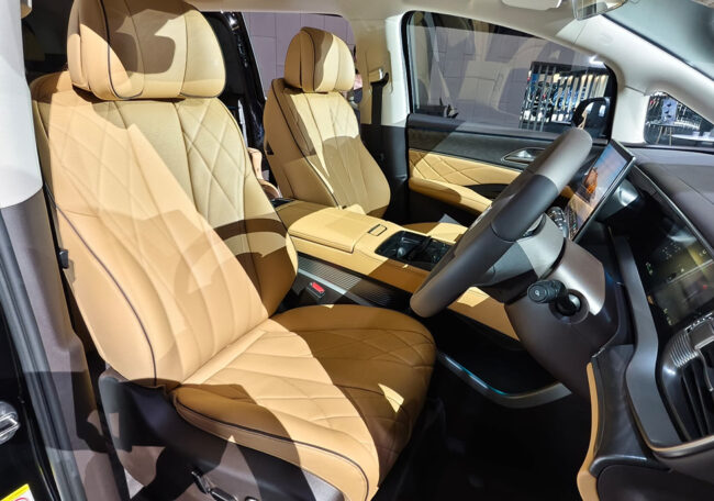 Denza D9 front seats