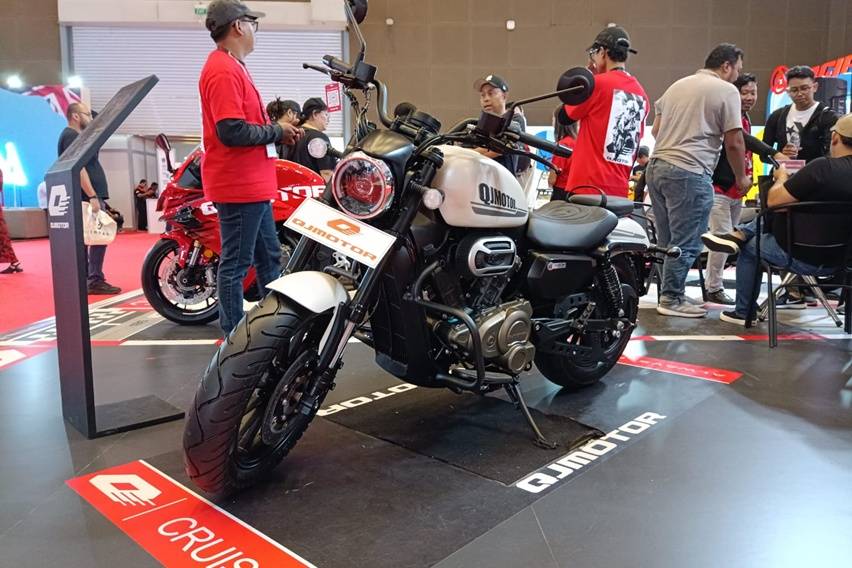 QJMotor SRV 250 AMT