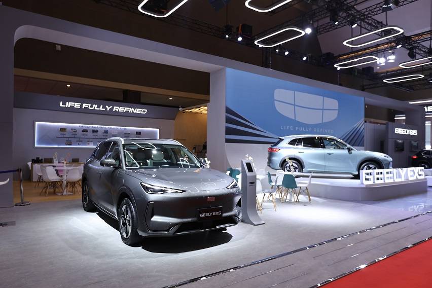 Geely EX5 Sukses Raih 1.000 SPK Dalam Sebulan, Siap Produksi Lokal Geely EX5 Sukses Raih 1.000 SPK Dalam Sebulan, Siap Produksi Lokal