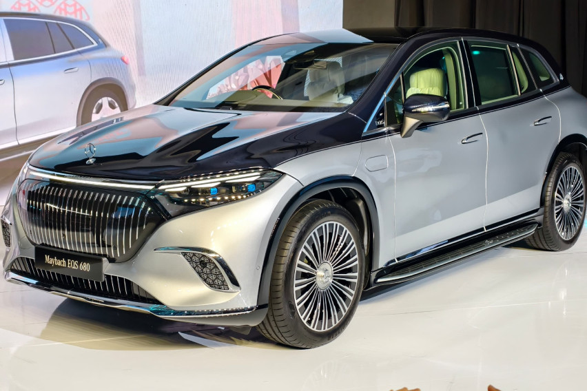 Mercedes Maybach EQS Malaysia front view