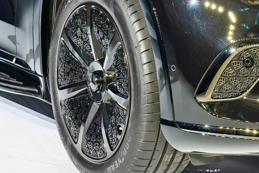 Mercedes Maybach EQS Night Series Package