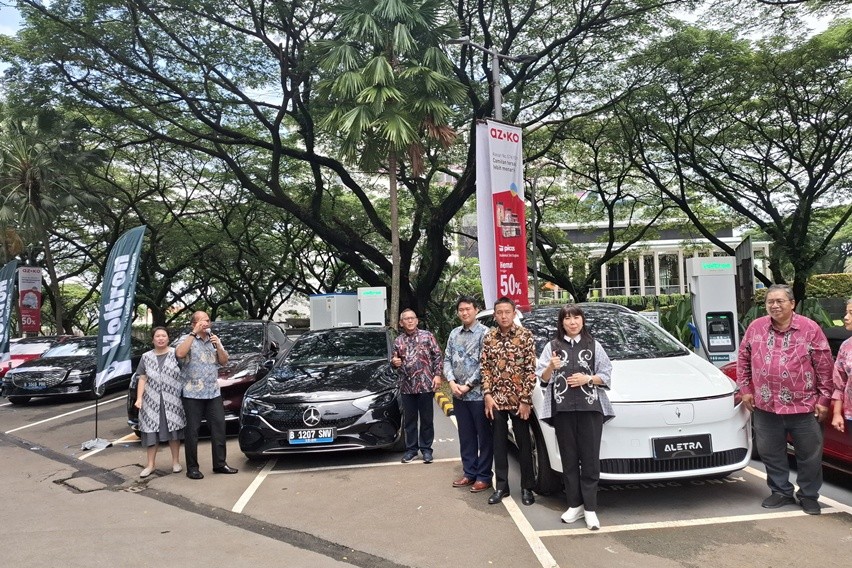 Voltron Resmikan SPKLU Hyper Fast Charging Pertama di Indonesia 