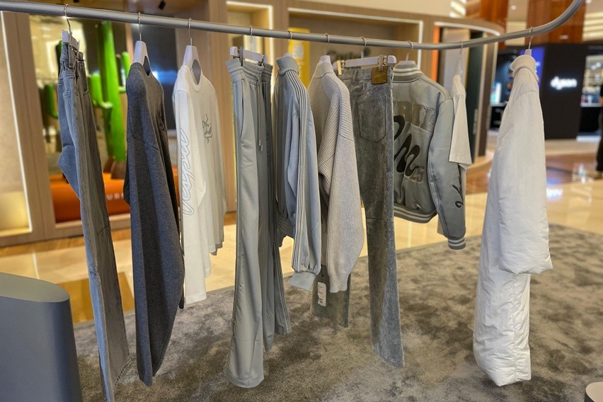 Apparel resmi Vespa 946 Snake Edition