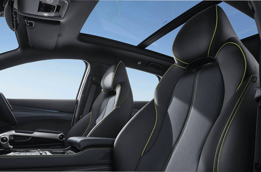 BYD Atto3 Ultra front seats