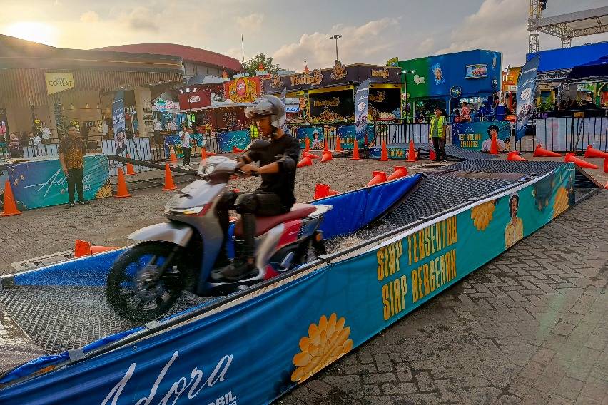 Adora di Lebaran Fair