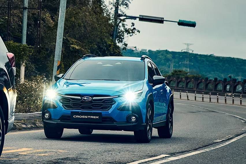 Subaru Crosstrek GT Rolling
