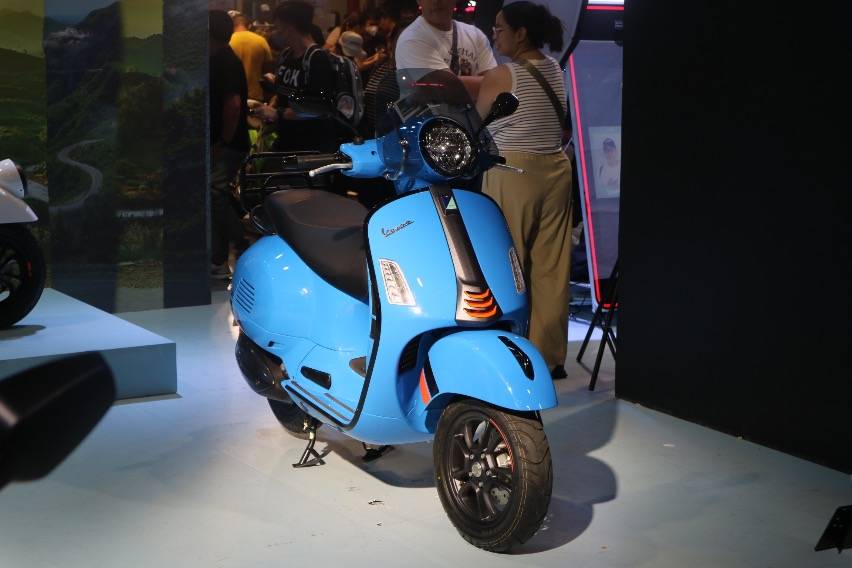 Vespa GTS Super Tech
