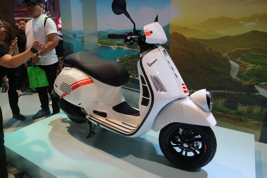 Vespa PH introduces new colorways for GTV 300, GTS Super models Vespa PH introduces new colorways for GTV 300, GTS Super models
