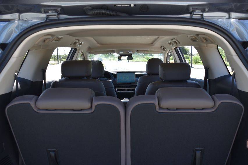BYD eMAX 7