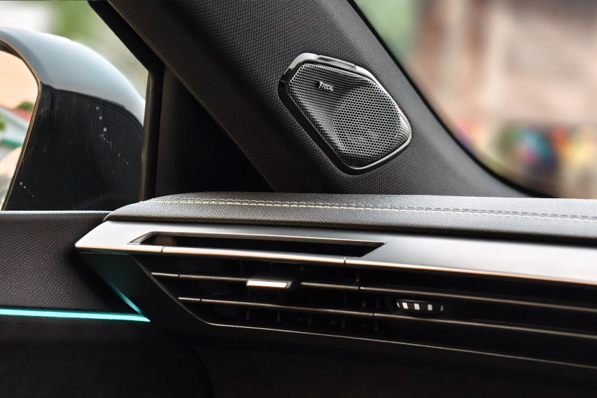 Peugeot 408 Focal sound system