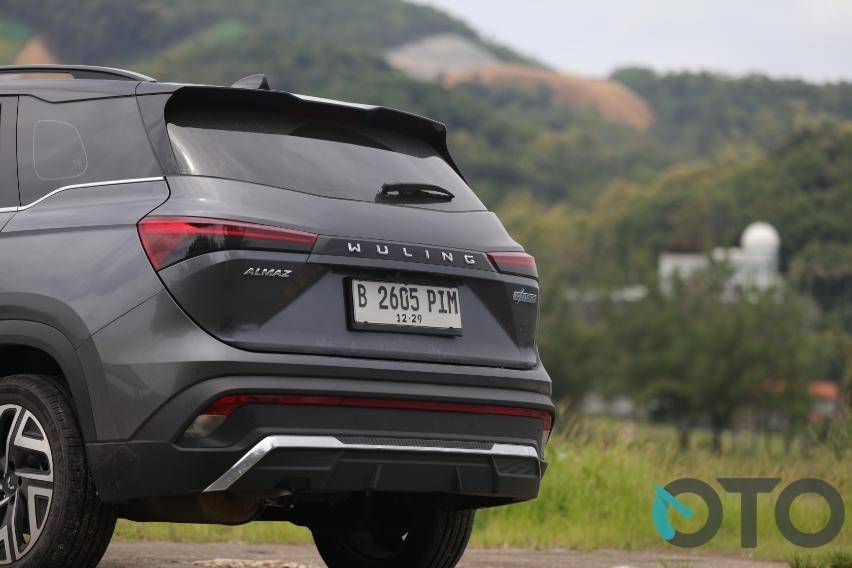 Wuling Almaz RS Pro Hybrid