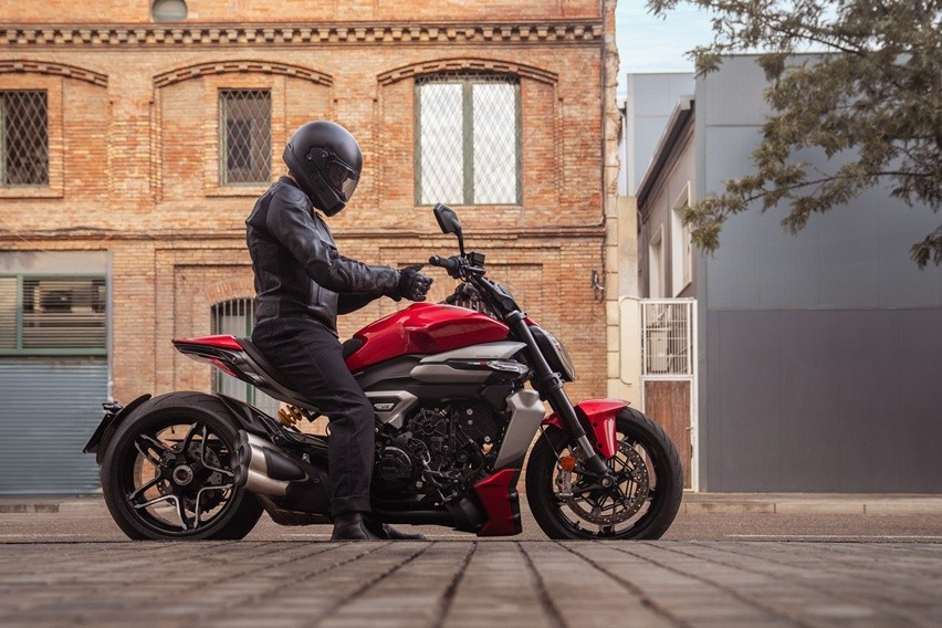 Ducati XDiavel V4