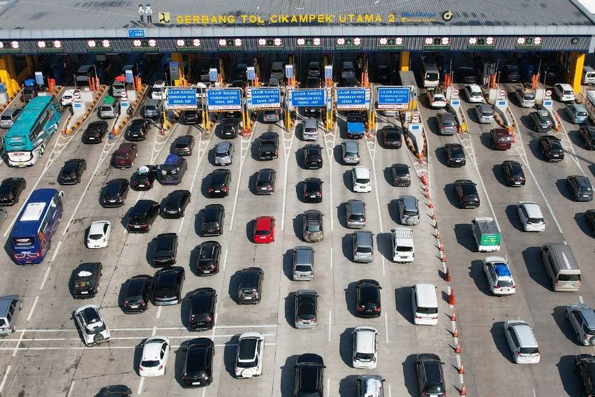 Jalanan Kembali Normal, 1,45 Juta Mobil Balik Lagi ke Jabotabek Pascalebaran Jalanan Kembali Normal, 1,45 Juta Mobil Balik Lagi ke Jabotabek Pascalebaran