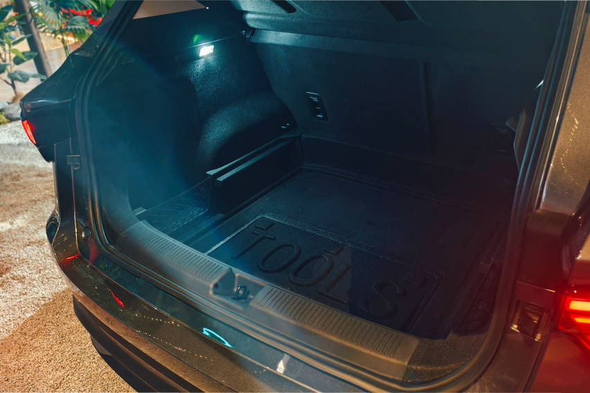 MG S5 boot view