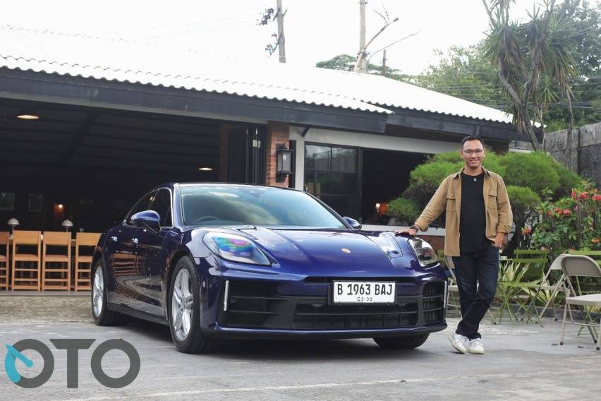 Porsche Panamera, Partner Liburan Ideal di Tengah Jakarta yang Lengang Porsche Panamera, Partner Liburan Ideal di Tengah Jakarta yang Lengang