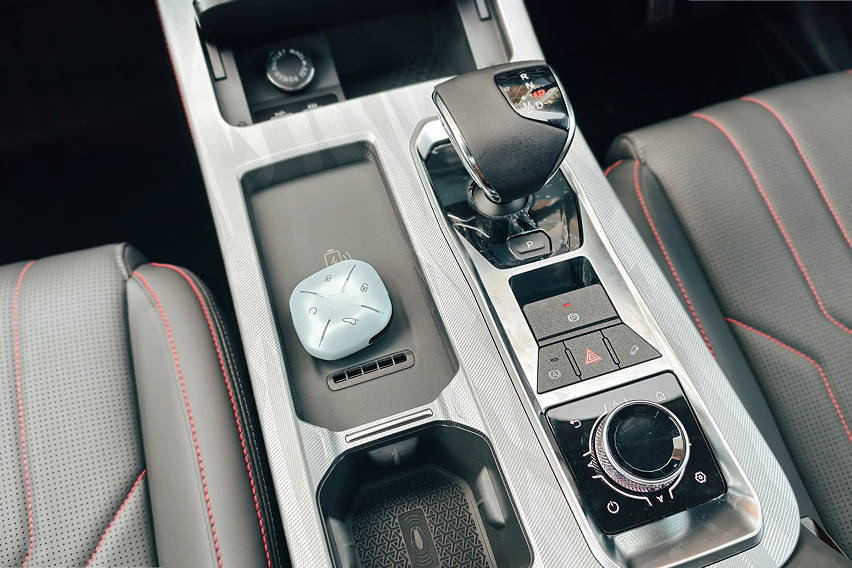 Jetour dashing keys and gear selector