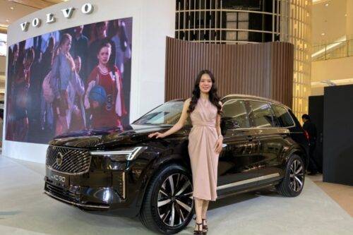 Volvo XC90 Facelift Resmi Hadir di Indonesia, Tawarkan Desain Modern dan Fitur Mutakhir dengan Harga Rp2,750 Miliar Volvo XC90 Facelift Resmi Hadir di Indonesia, Tawarkan Desain Modern dan Fitur Mutakhir dengan Harga Rp2,750 Miliar