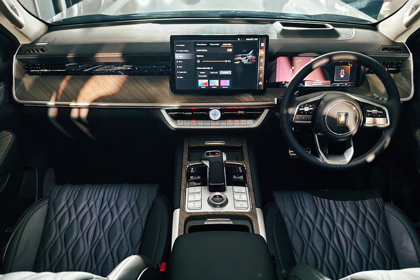 GWM tank 500 front interior dashboard