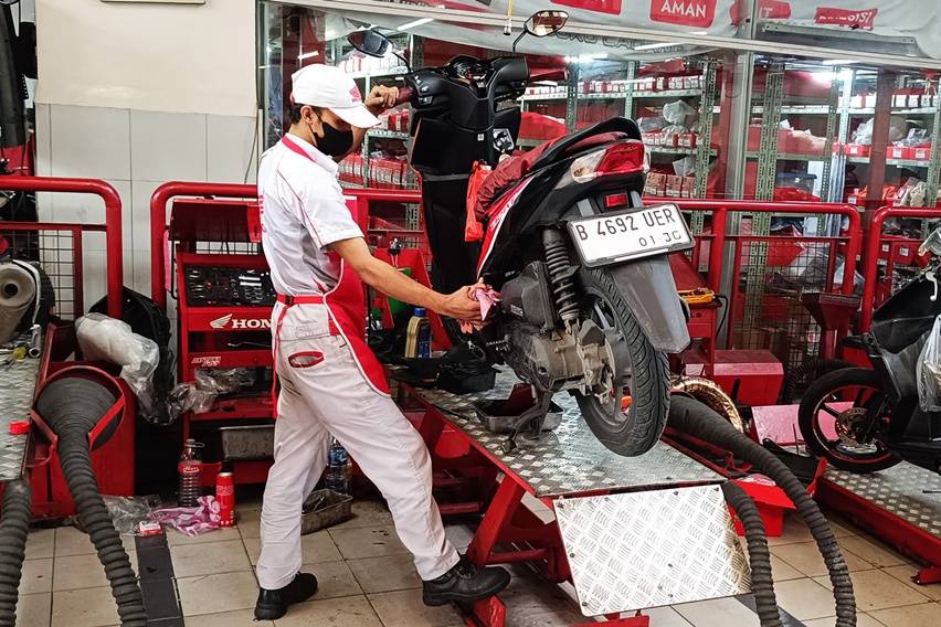Khusus Pengguna Skutik! Ada Promo Servis Hari Kartini di AHASS Jakarta-Tangerang Khusus Pengguna Skutik! Ada Promo Servis Hari Kartini di AHASS Jakarta-Tangerang
