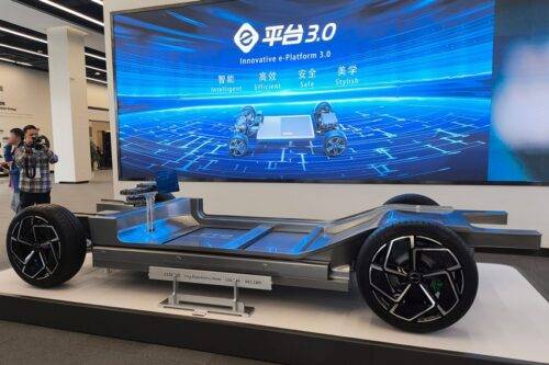Mulai 2026, Baterai Mobil Listrik di Cina Wajib Tahan Api dan Ledakan