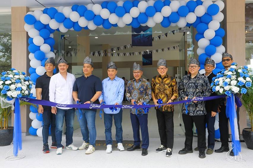 Ford Resmikan Dealer 3S Perdana di Pekanbaru, Siap Layani Sektor Perkebunan dan Pertambangan Ford Resmikan Dealer 3S Perdana di Pekanbaru, Siap Layani Sektor Perkebunan dan Pertambangan