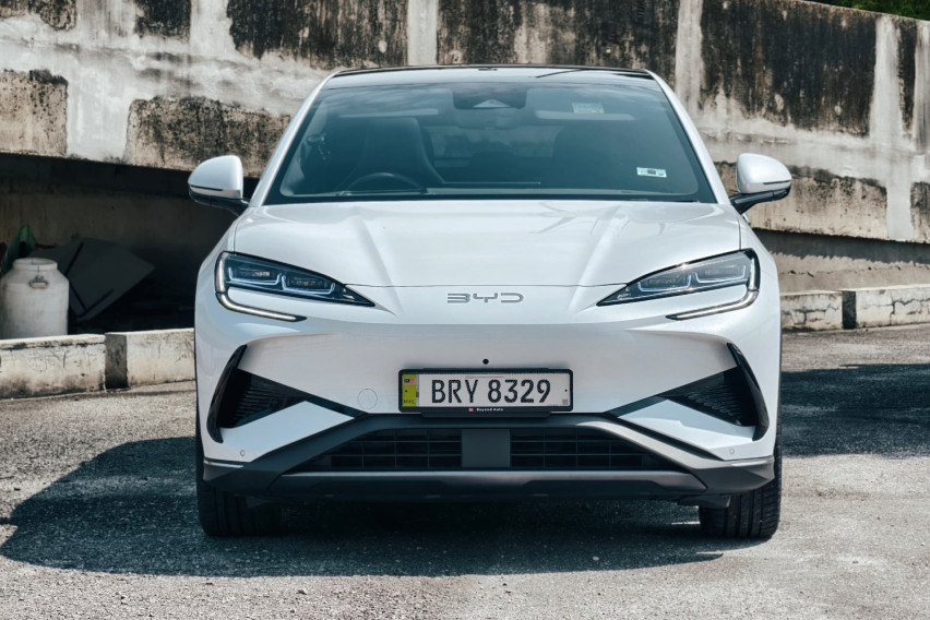 BYD Sealion 7 front face