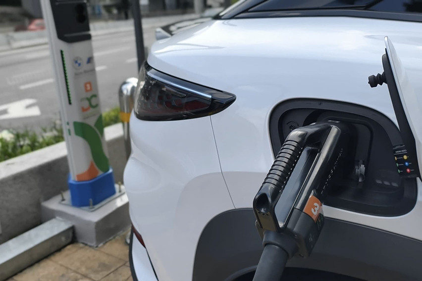 BYD Sealion 7 performance charging at charger