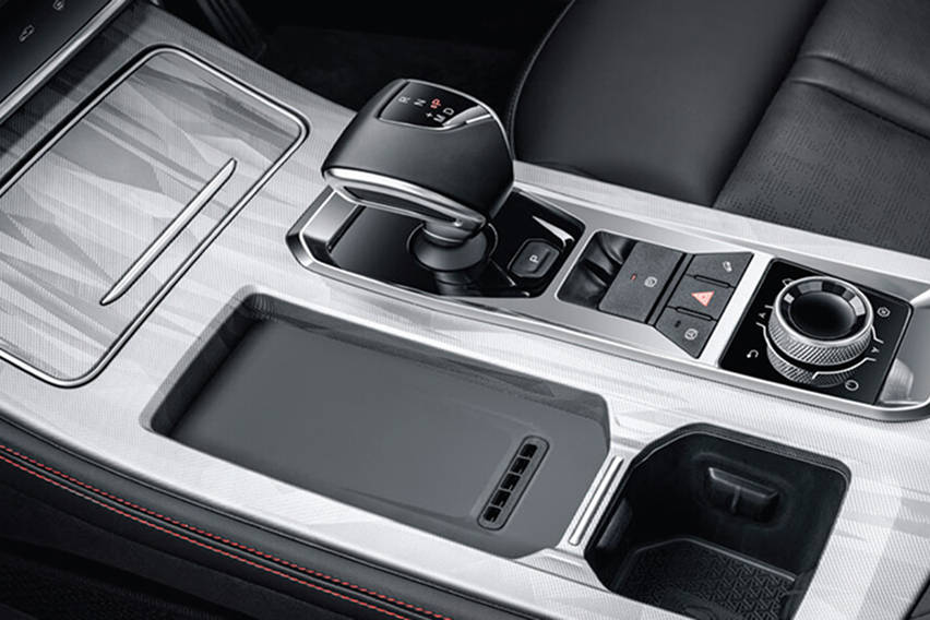 Jetour Dashing central console