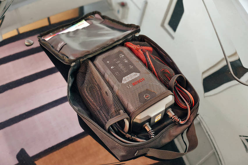 Bosch C70-B what's in the box
