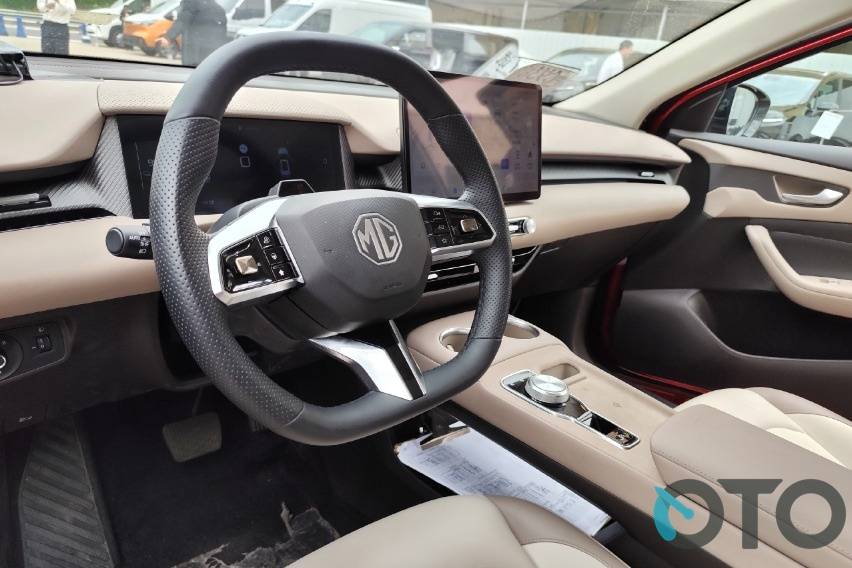 interior MG S5 EV