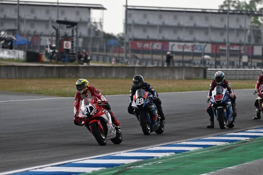 CBR Series Dominasi ARRC Buriram 2025: Astra Honda Borong Podium CBR Series Dominasi ARRC Buriram 2025: Astra Honda Borong Podium