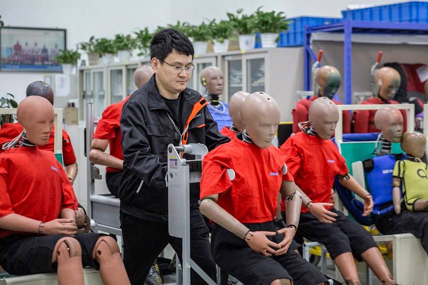 Geely safety lab 10