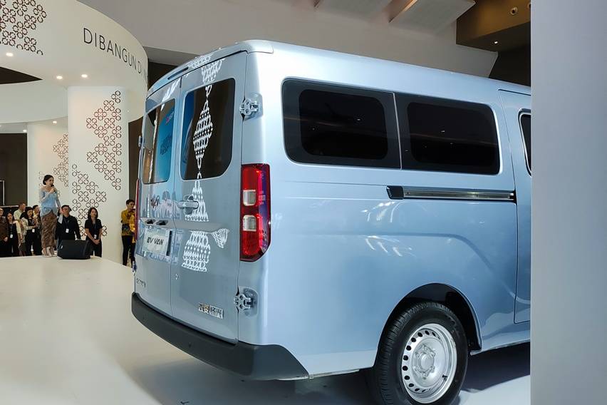 Van listrik Wuling